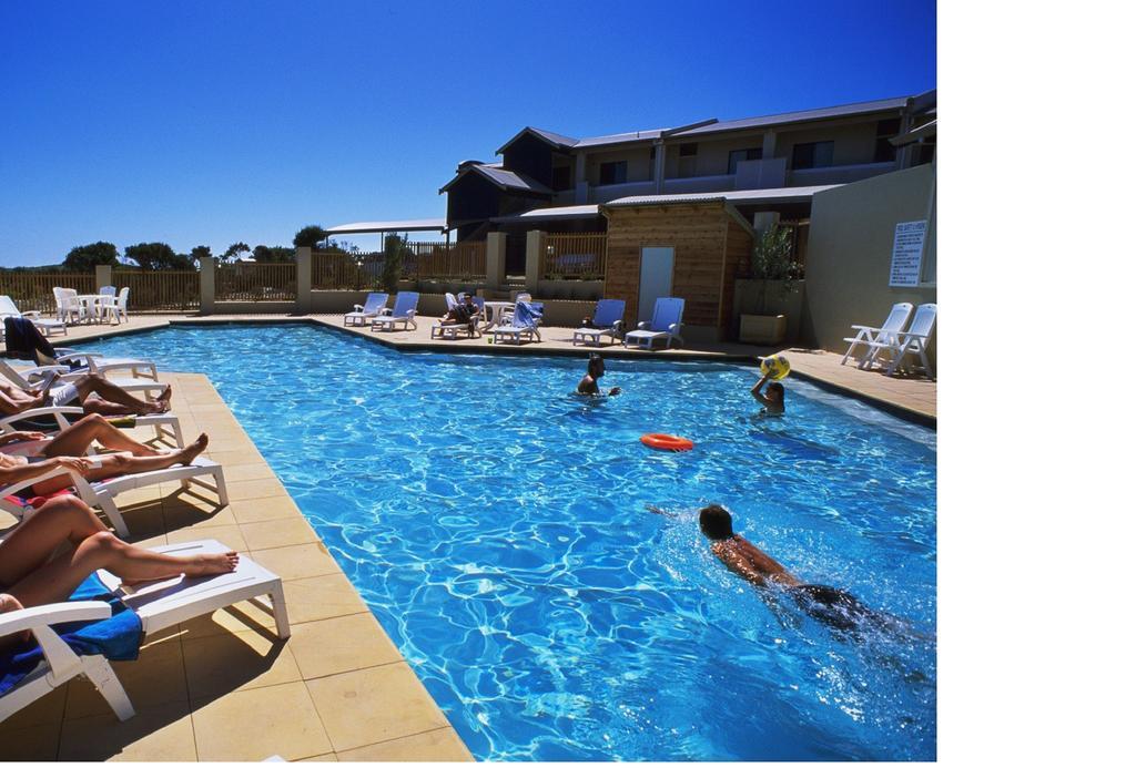 Margarets Beach Resort Gnarabup Buitenkant foto